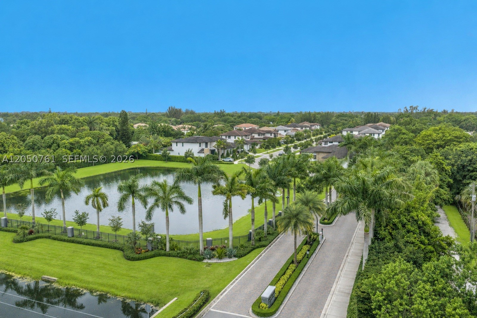 10702 SW 53rd St, Cooper City FL 33328