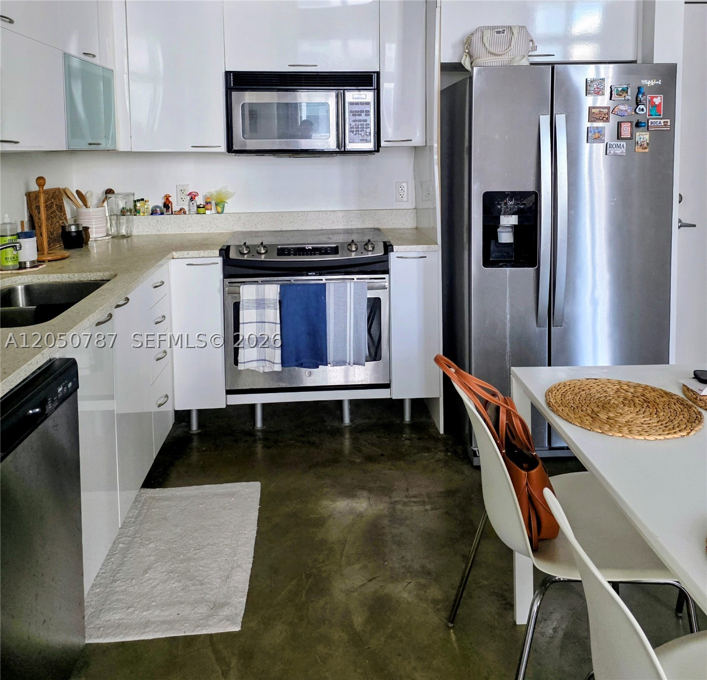 234 NE 3rd St #UPH09, Miami FL 33132
