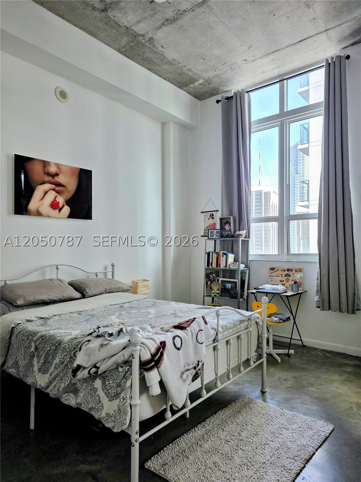 234 NE 3rd St #UPH09, Miami FL 33132