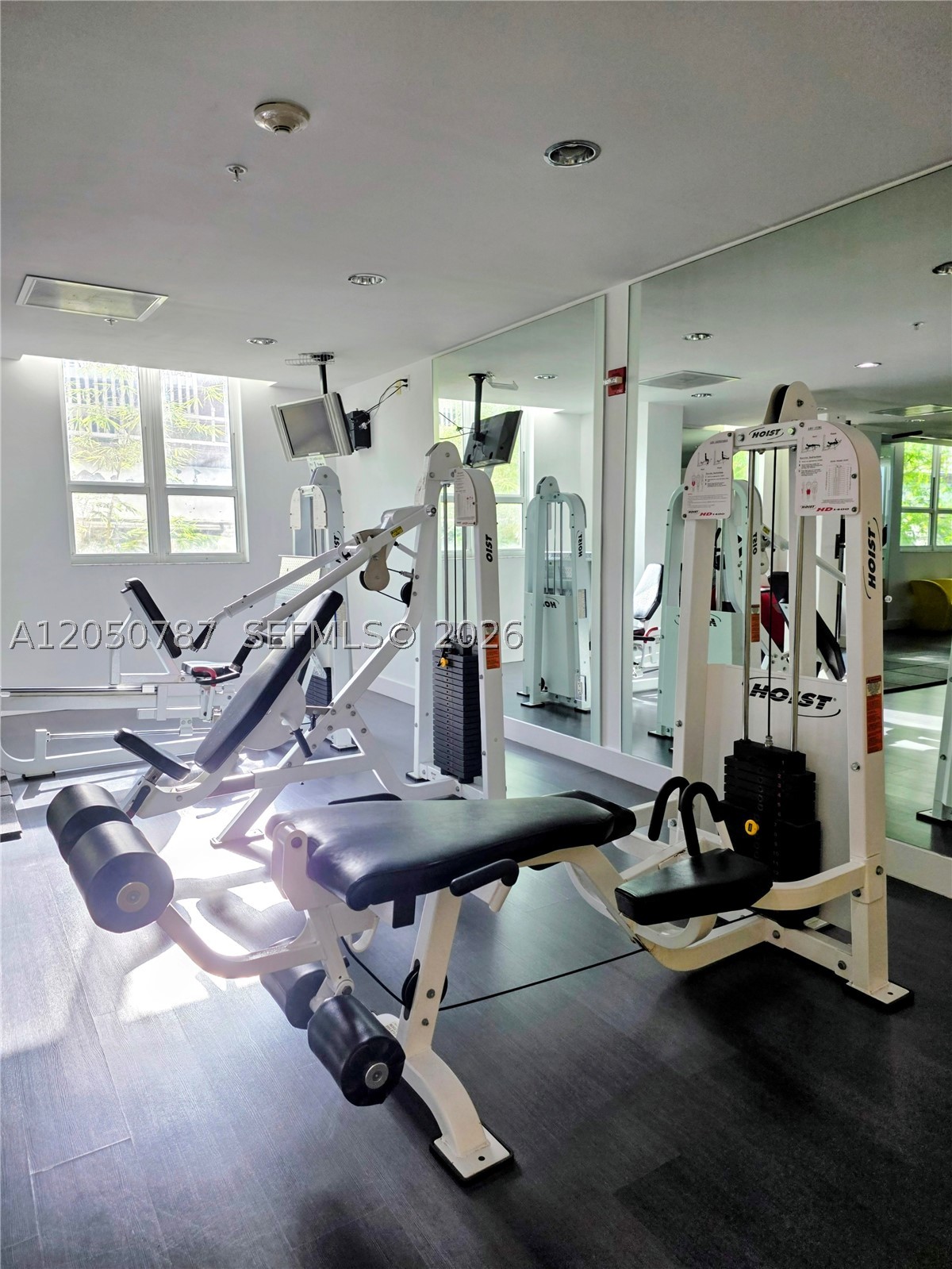 234 NE 3rd St #UPH09, Miami FL 33132
