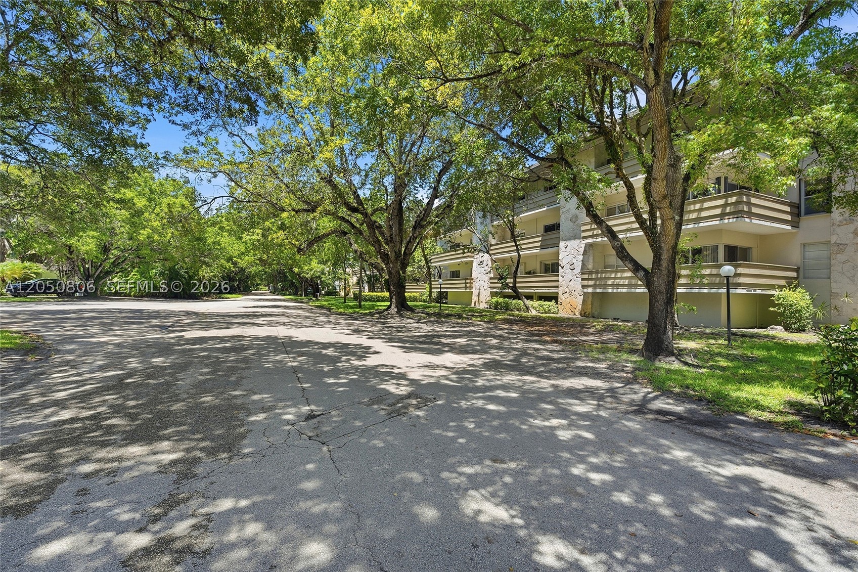 1205 Mariposa Ave #403, Coral Gables FL 33146