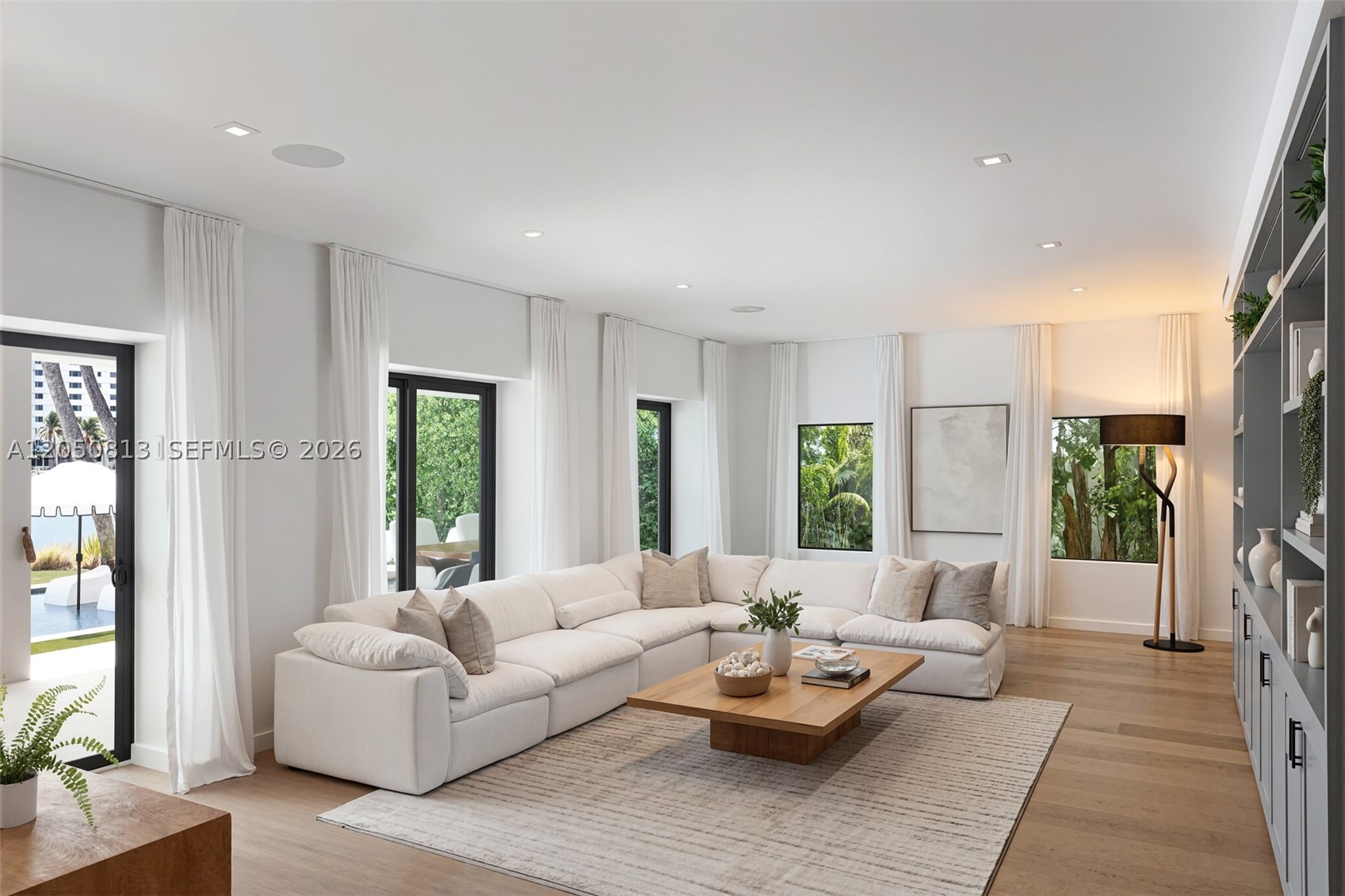 5401 Pine Tree Drive #5401, Miami Beach FL 33140