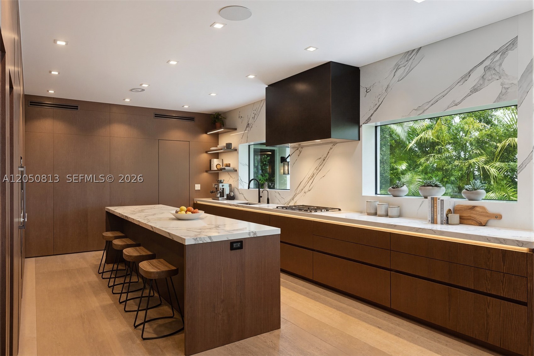 5401 Pine Tree Drive #5401, Miami Beach FL 33140