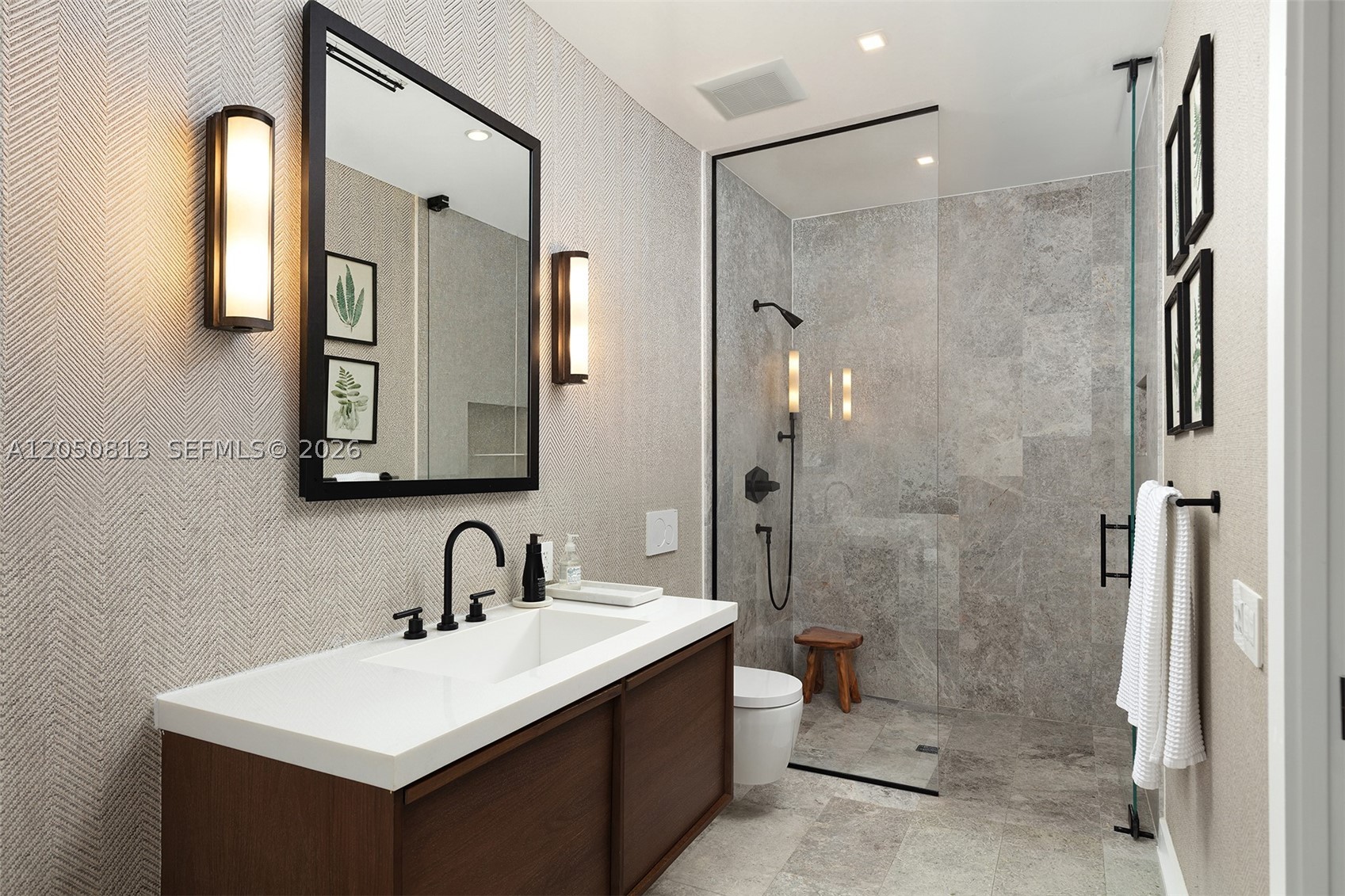 5401 Pine Tree Drive #5401, Miami Beach FL 33140