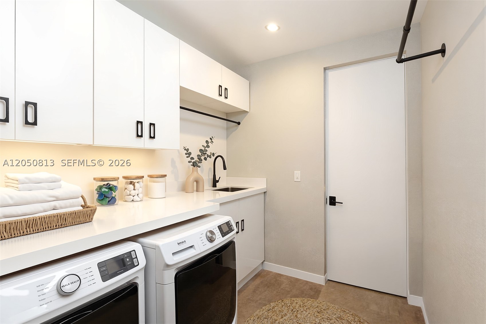 5401 Pine Tree Drive #5401, Miami Beach FL 33140