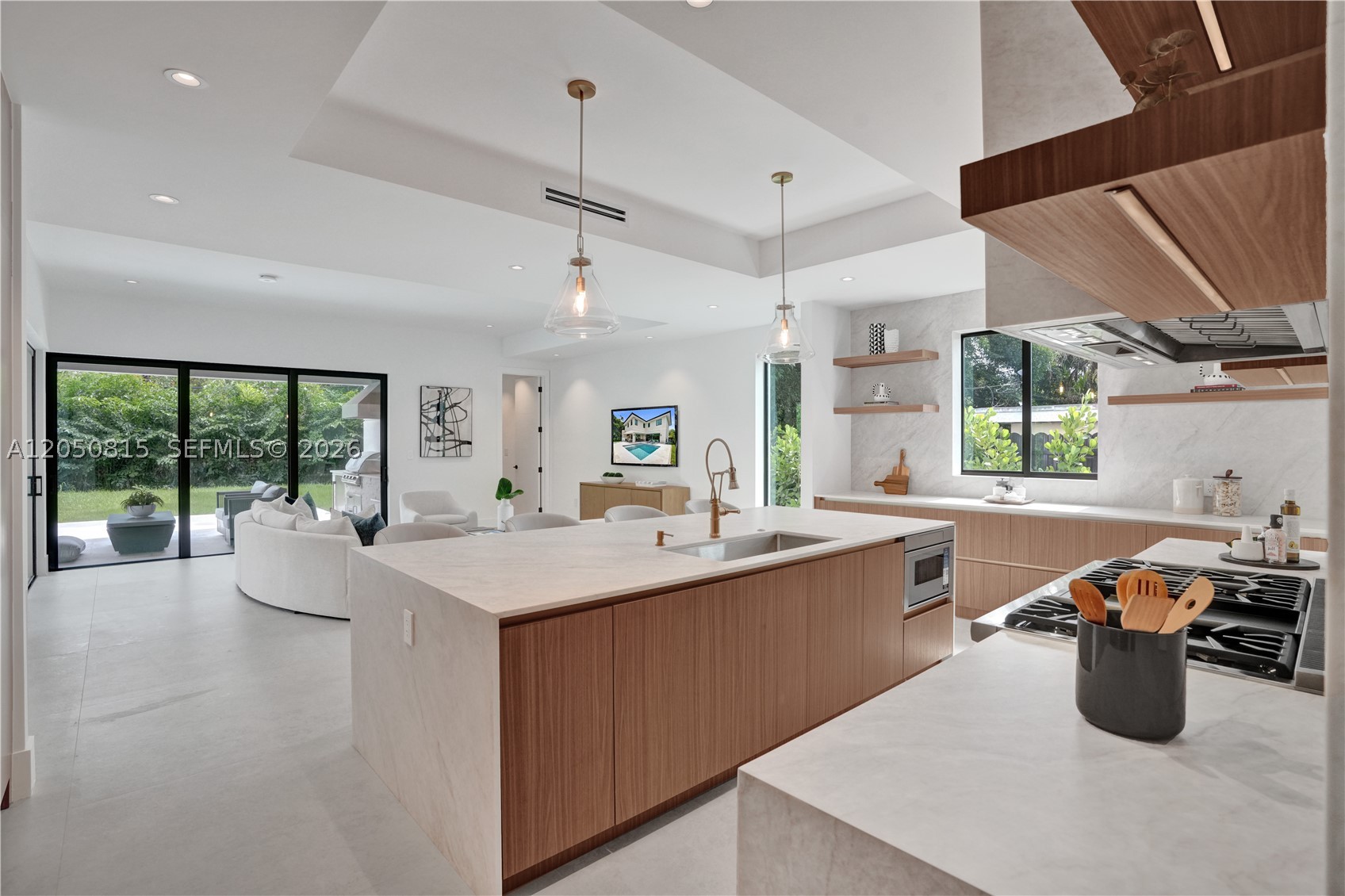 6415 SW 83rd St, Miami FL 33143
