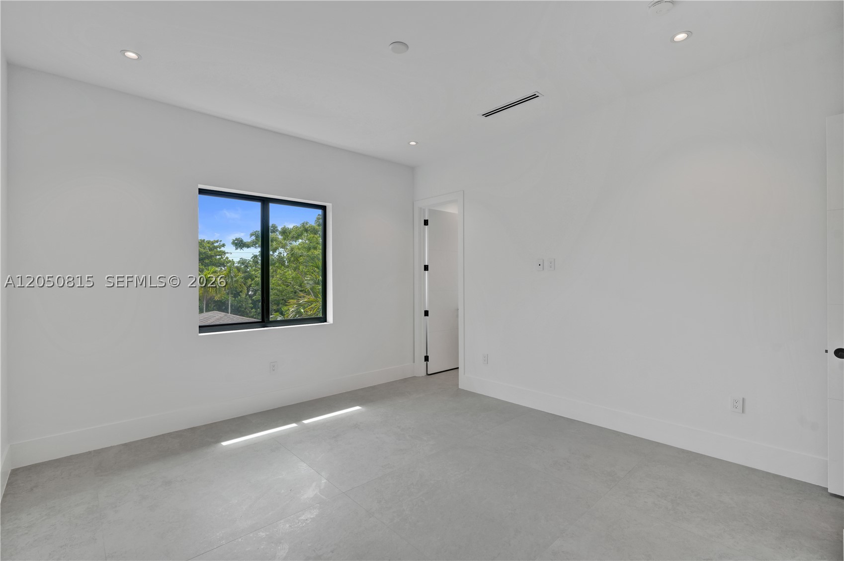 6415 SW 83rd St, Miami FL 33143