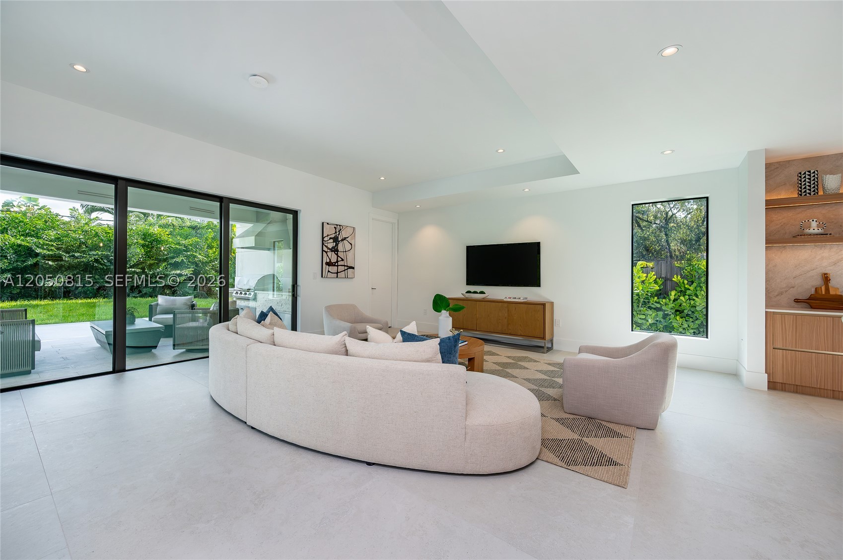 6415 SW 83rd St, Miami FL 33143