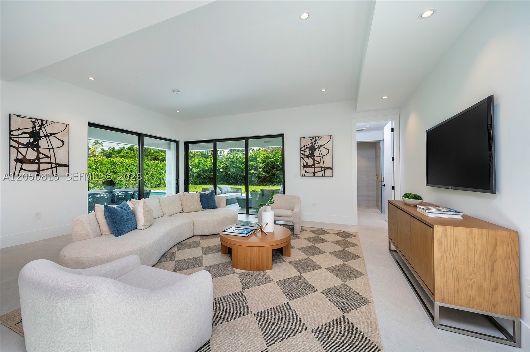 6415 SW 83rd St, Miami FL 33143