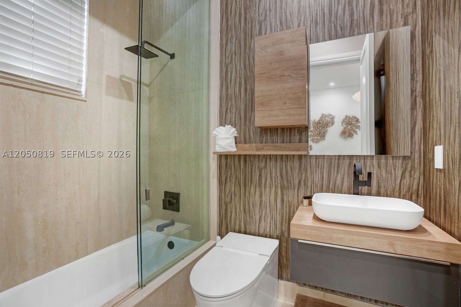 168 Fiesta Way, Fort Lauderdale FL 33301