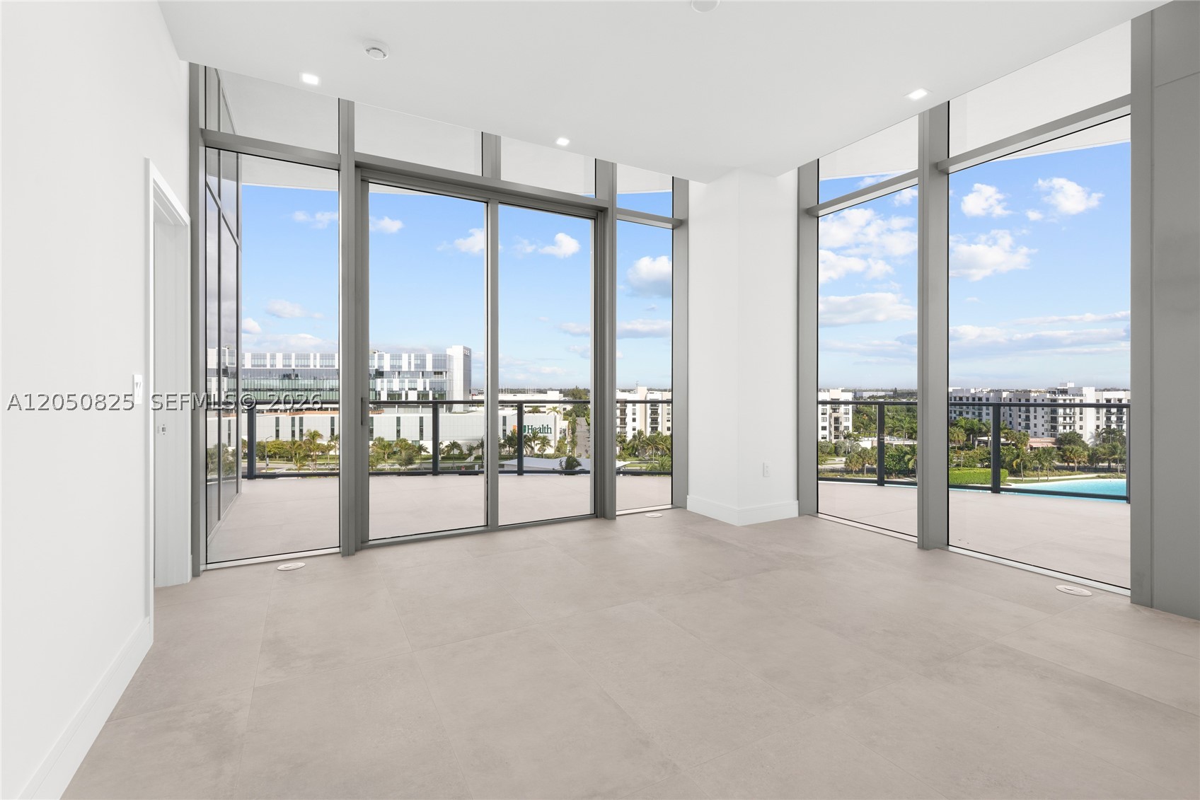 2411 Laguna Cr #606, Miami FL 33181