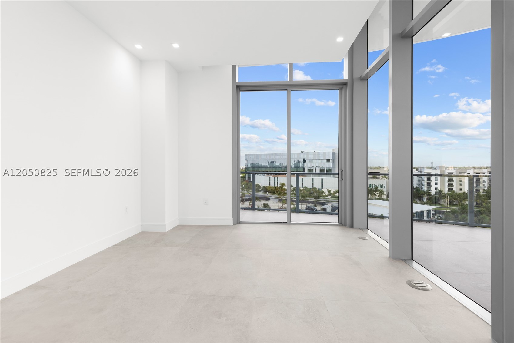 2411 Laguna Cr #606, Miami FL 33181