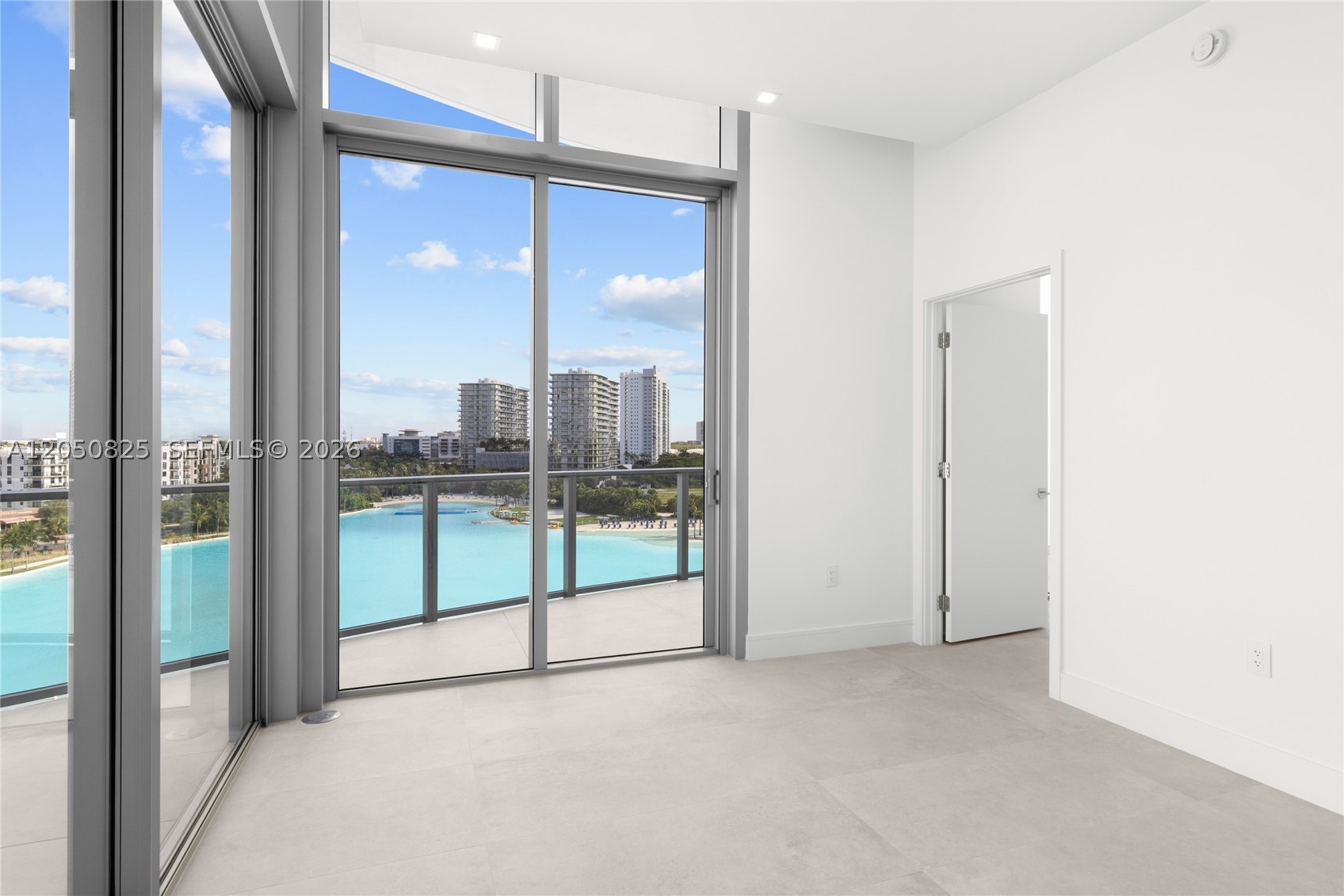 2411 Laguna Cr #606, Miami FL 33181