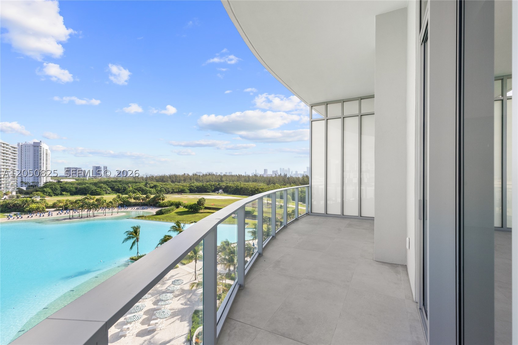 2411 Laguna Cr #606, Miami FL 33181