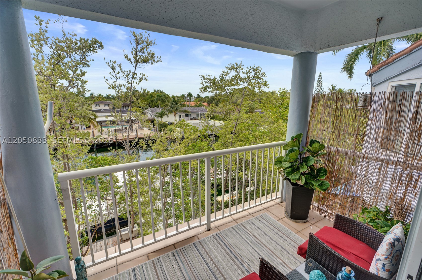 2404 NE 135th St #2404, North Miami FL 33181