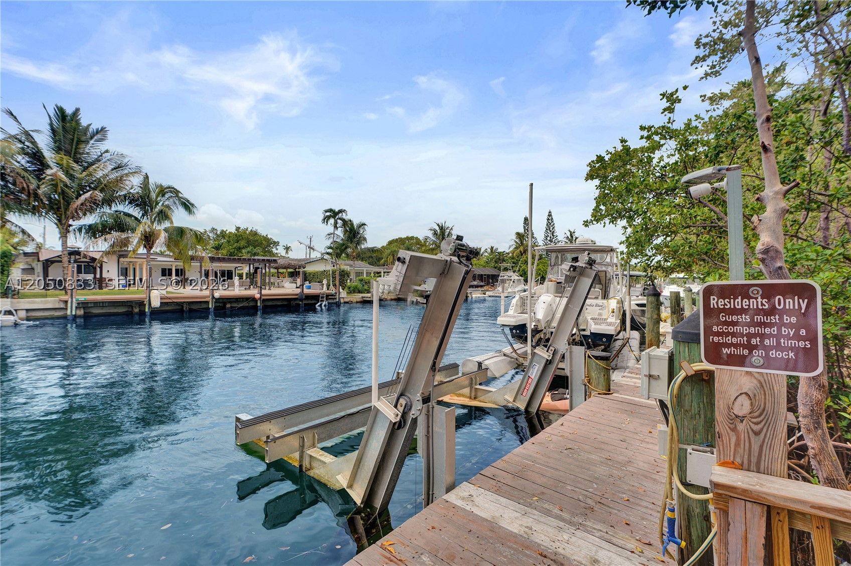 2404 NE 135th St #2404, North Miami FL 33181