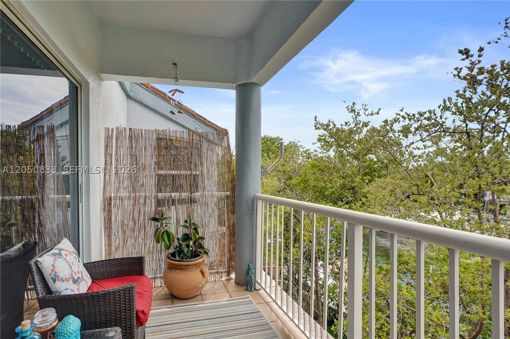2404 NE 135th St #2404, North Miami FL 33181