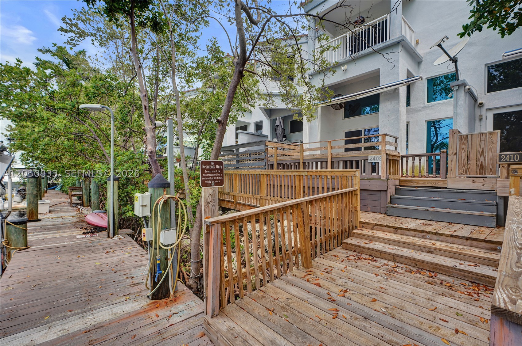 2404 NE 135th St #2404, North Miami FL 33181