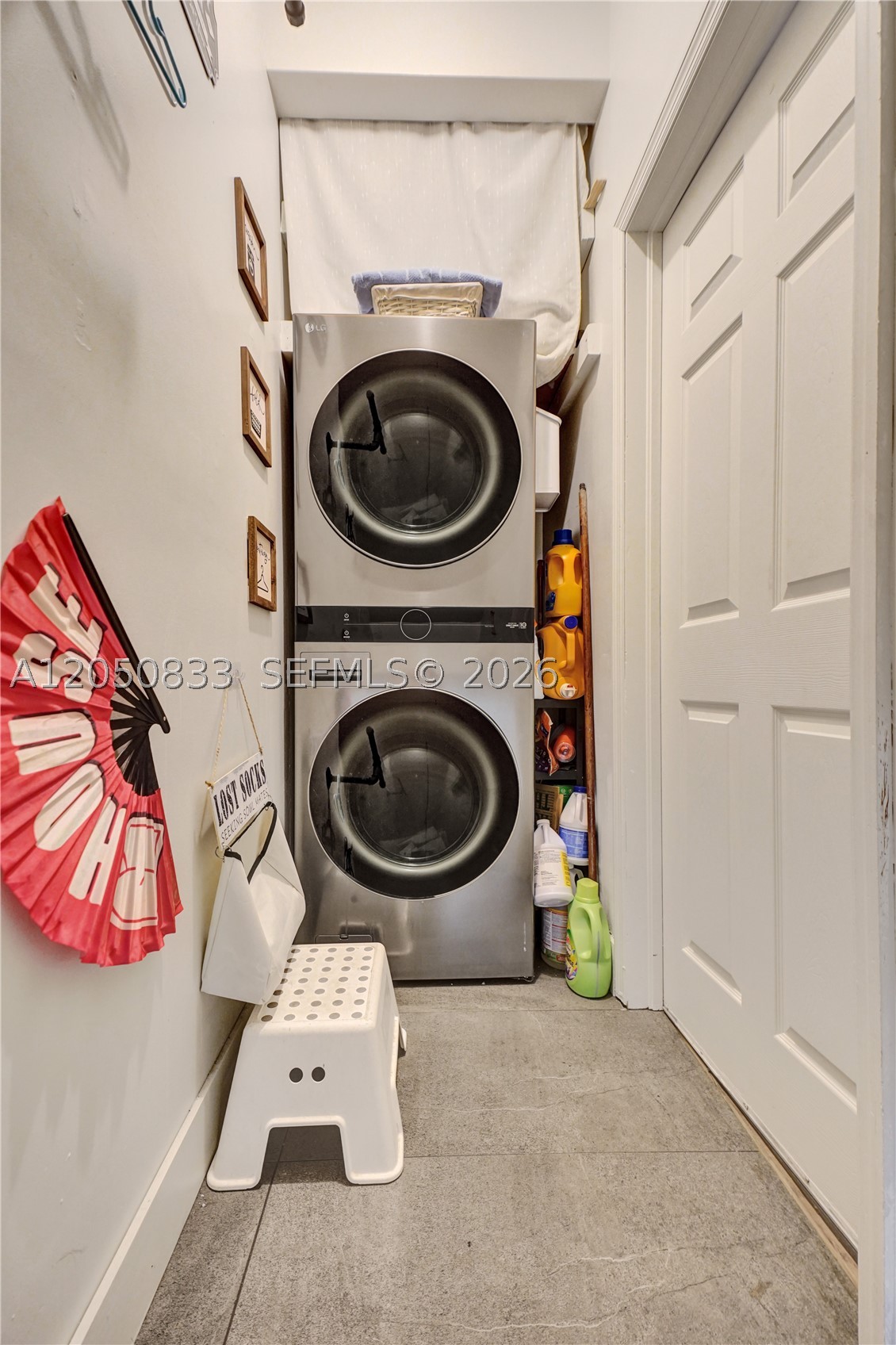 2404 NE 135th St #2404, North Miami FL 33181