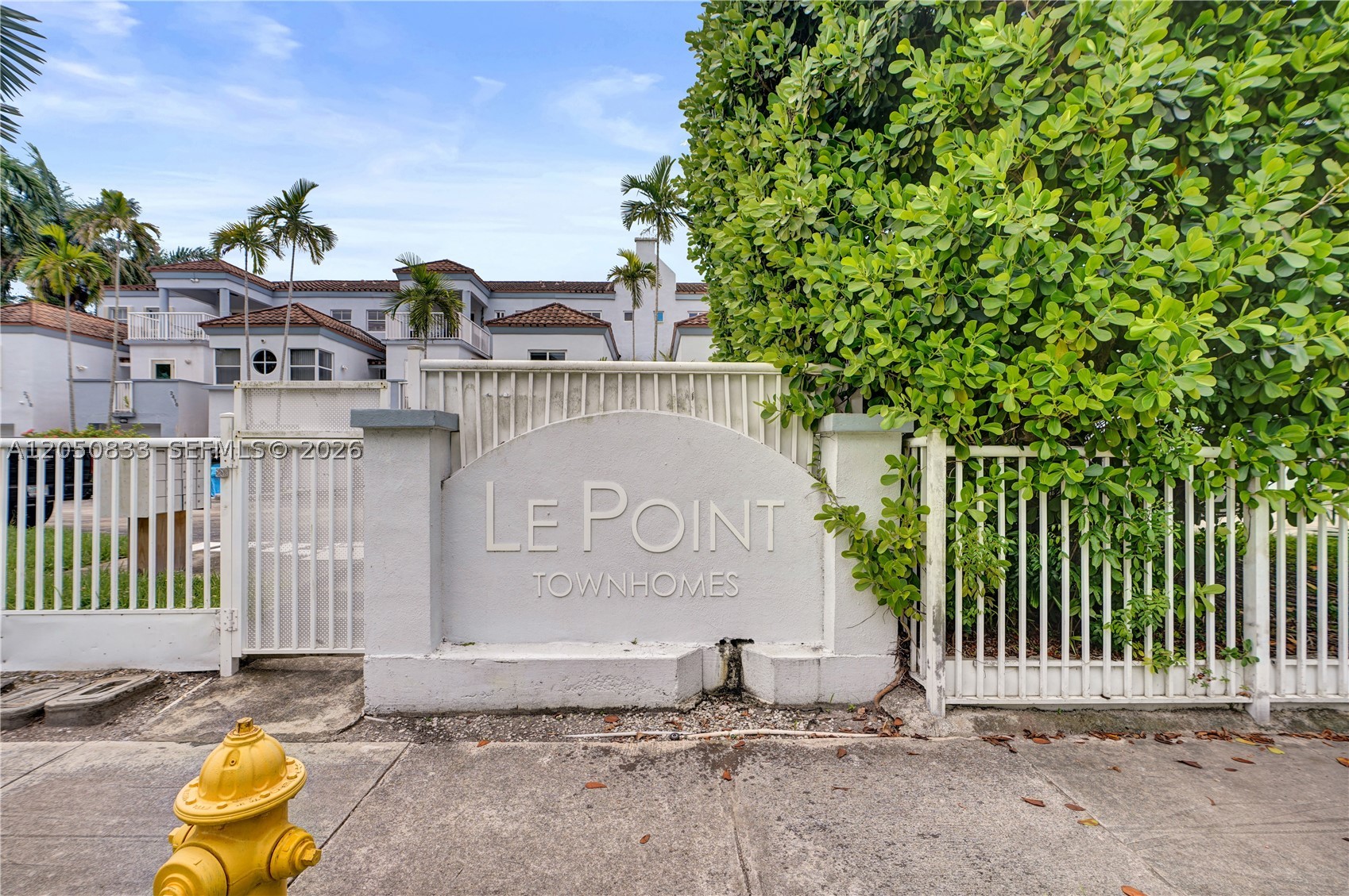 2404 NE 135th St #2404, North Miami FL 33181