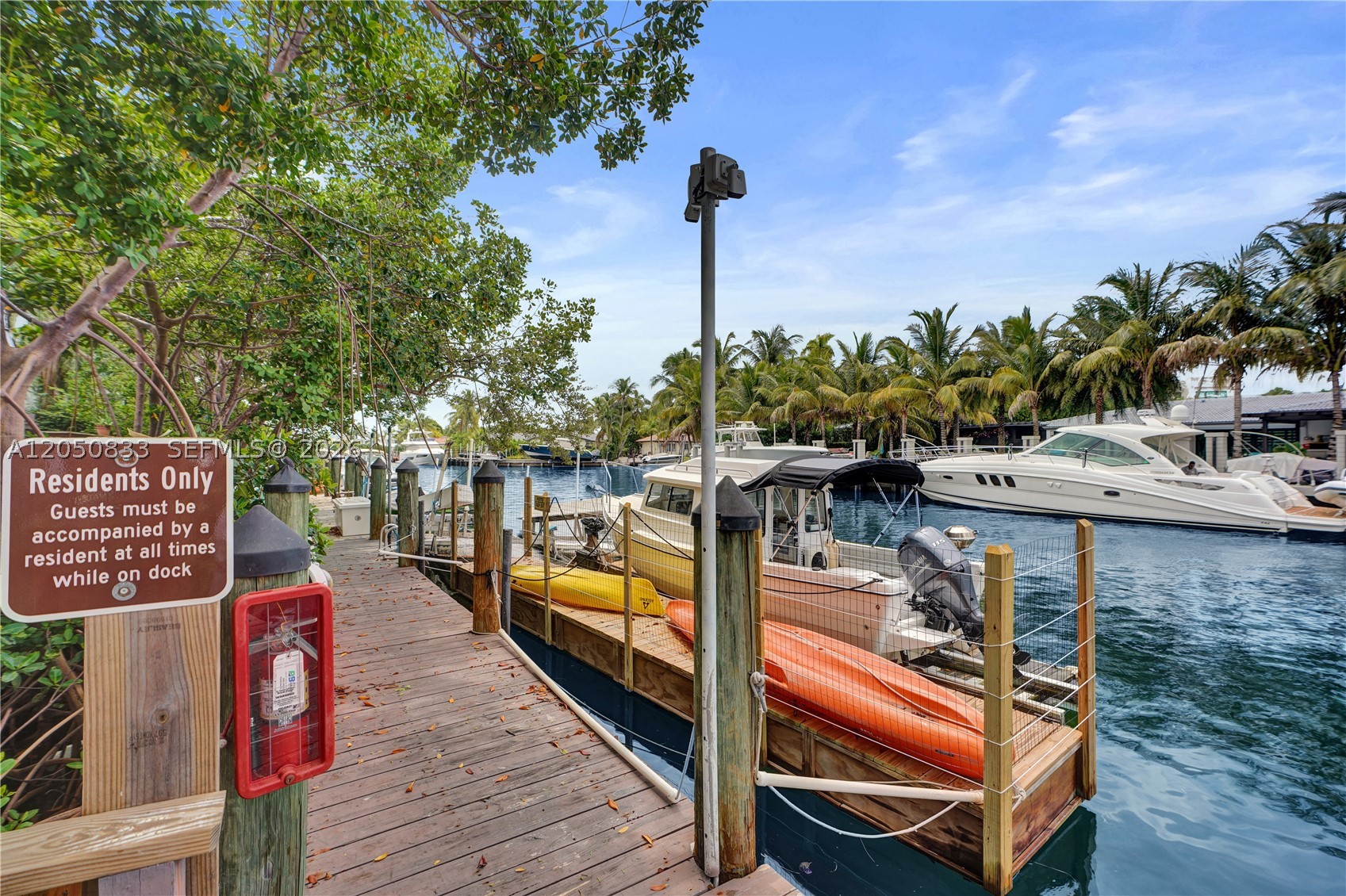 2404 NE 135th St #2404, North Miami FL 33181
