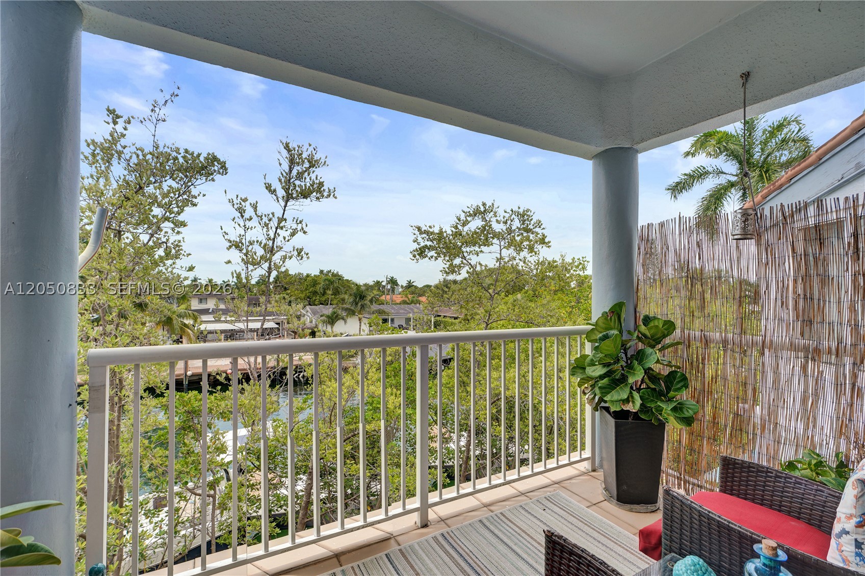 2404 NE 135th St #2404, North Miami FL 33181