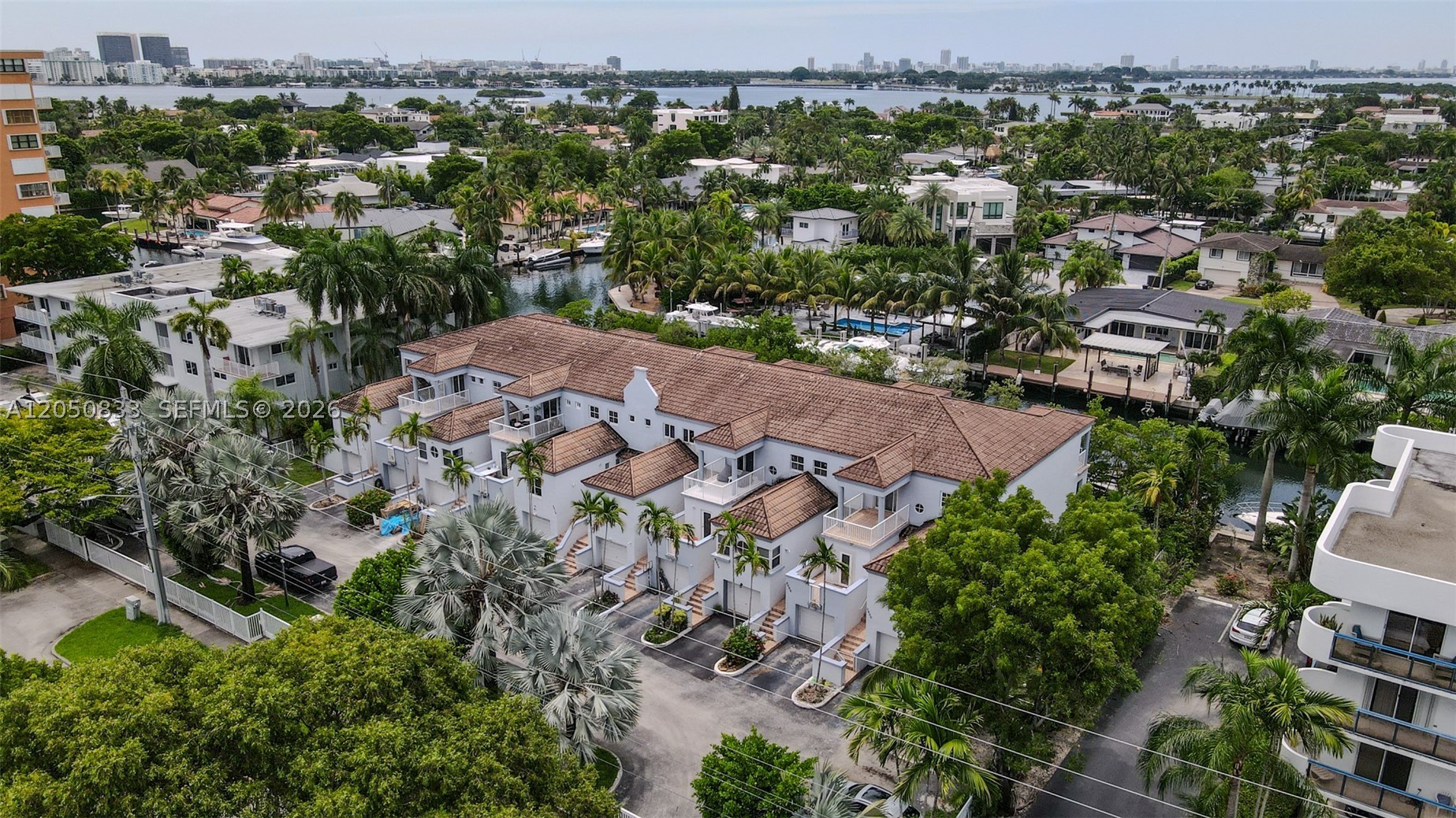 2404 NE 135th St #2404, North Miami FL 33181