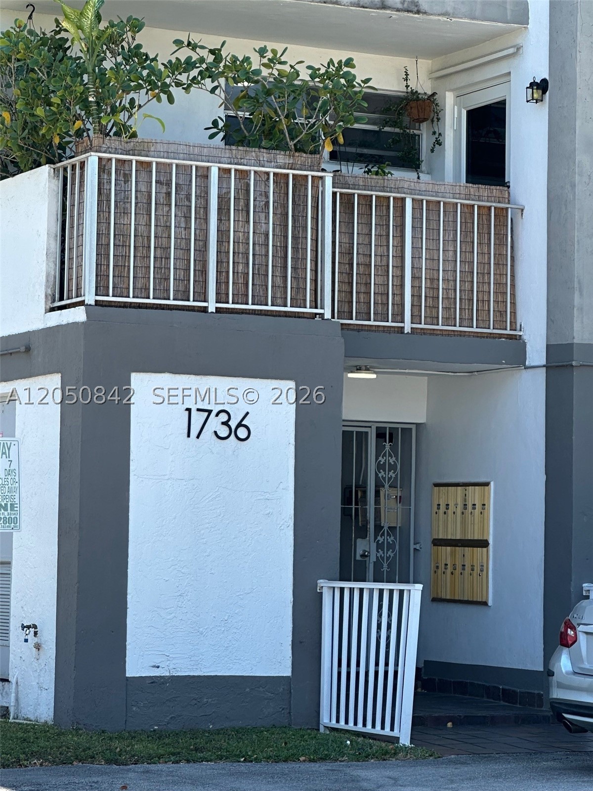 1736 SW 19th St #404, Miami FL 33145