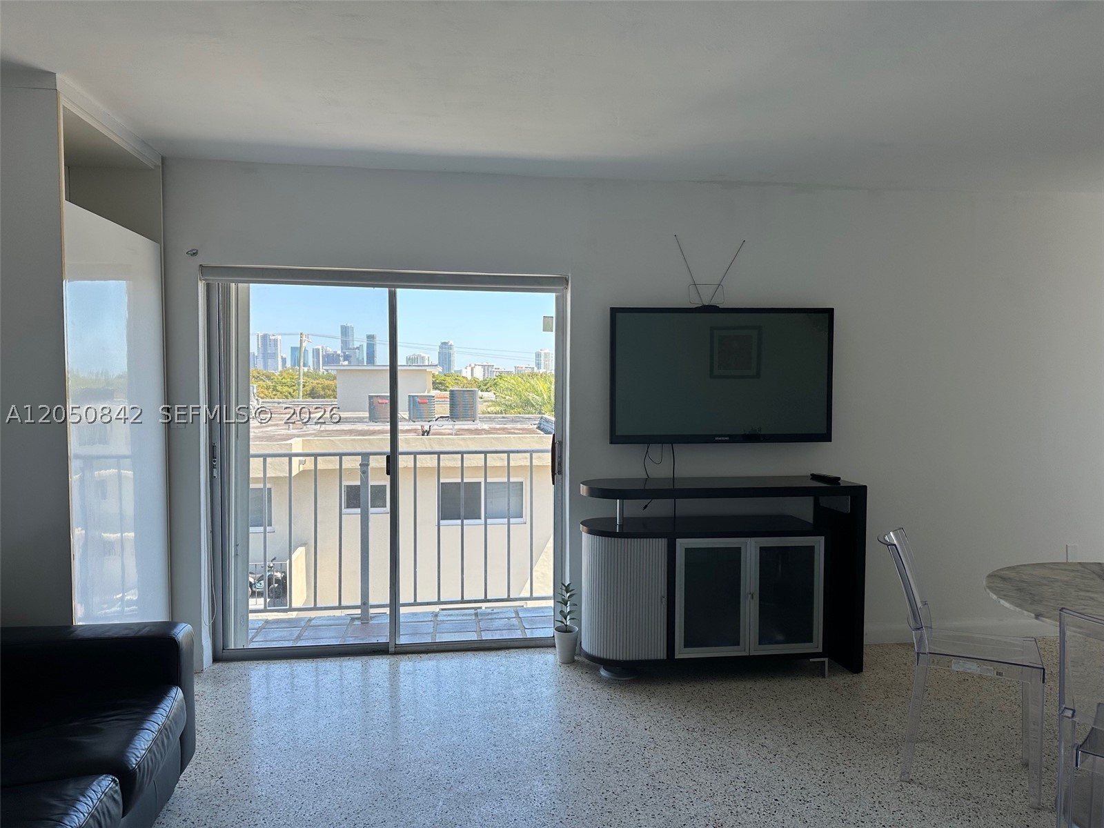 1736 SW 19th St #404, Miami FL 33145