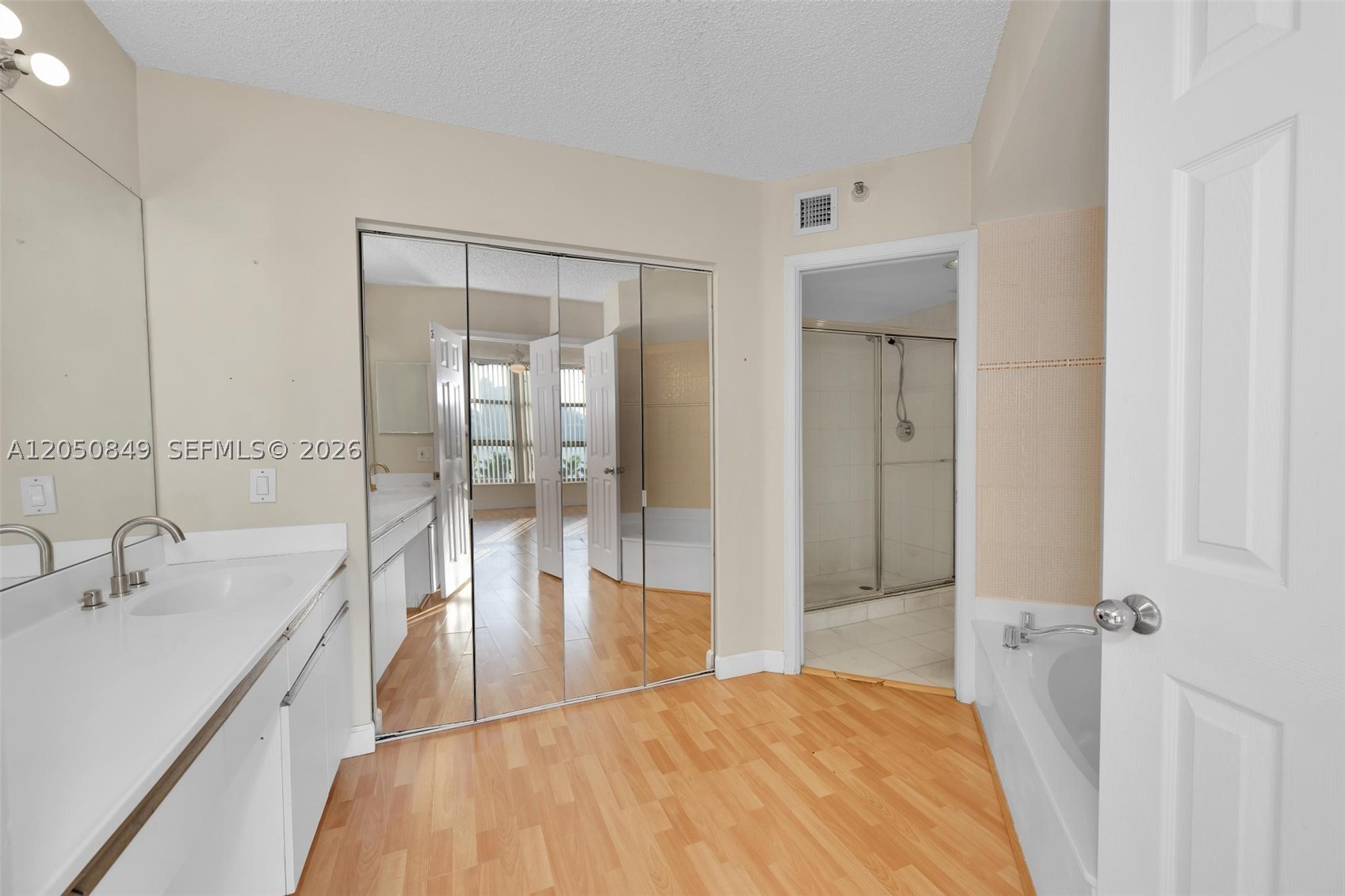 3530 Mystic Pointe Dr #710, Aventura FL 33180