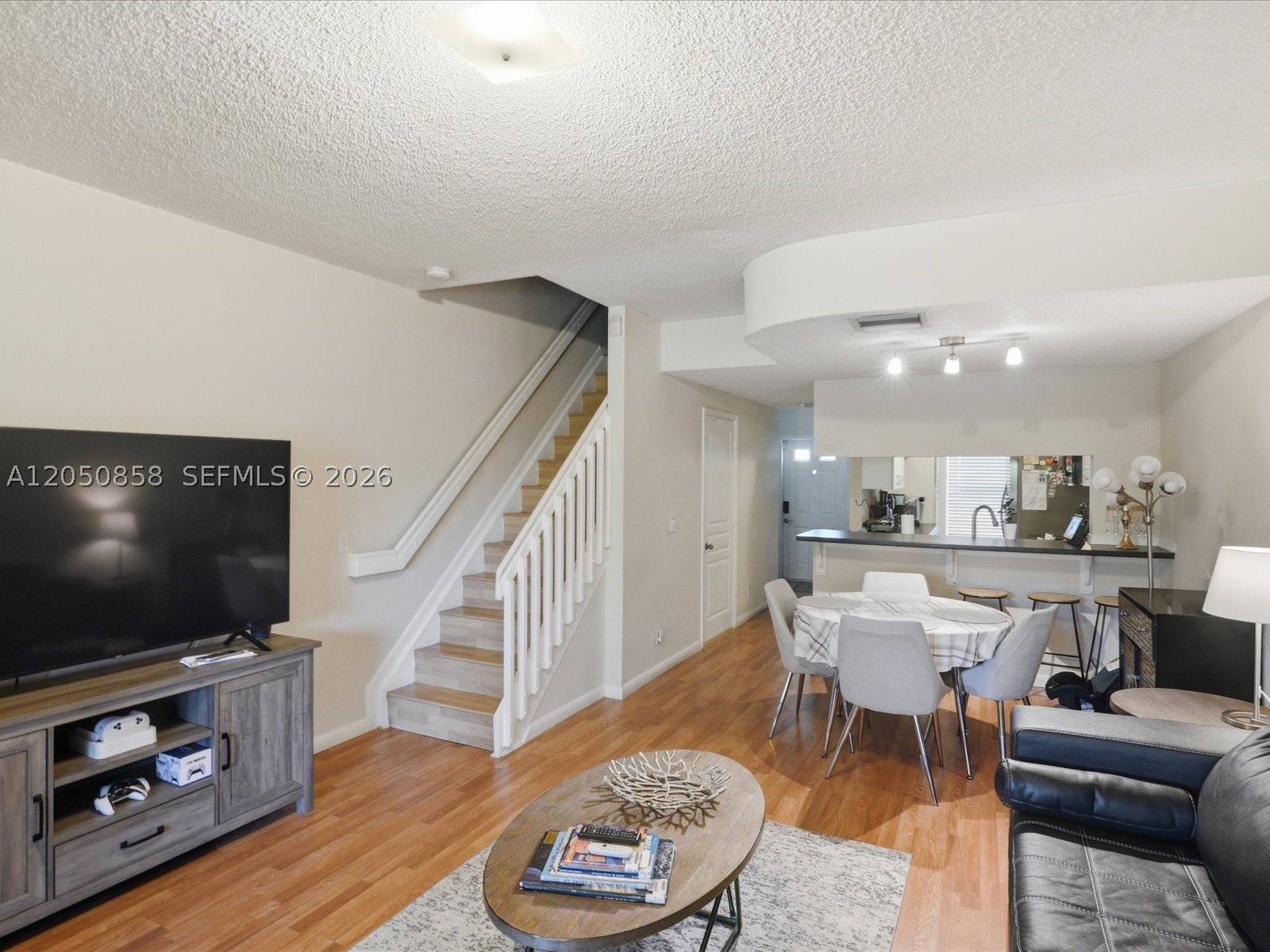 21 Simonton Cir, Weston FL 33326
