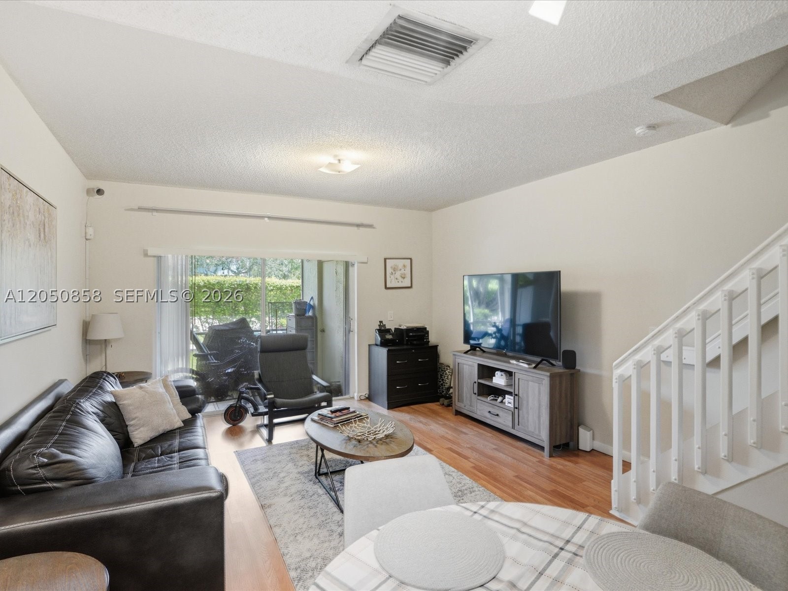 21 Simonton Cir, Weston FL 33326