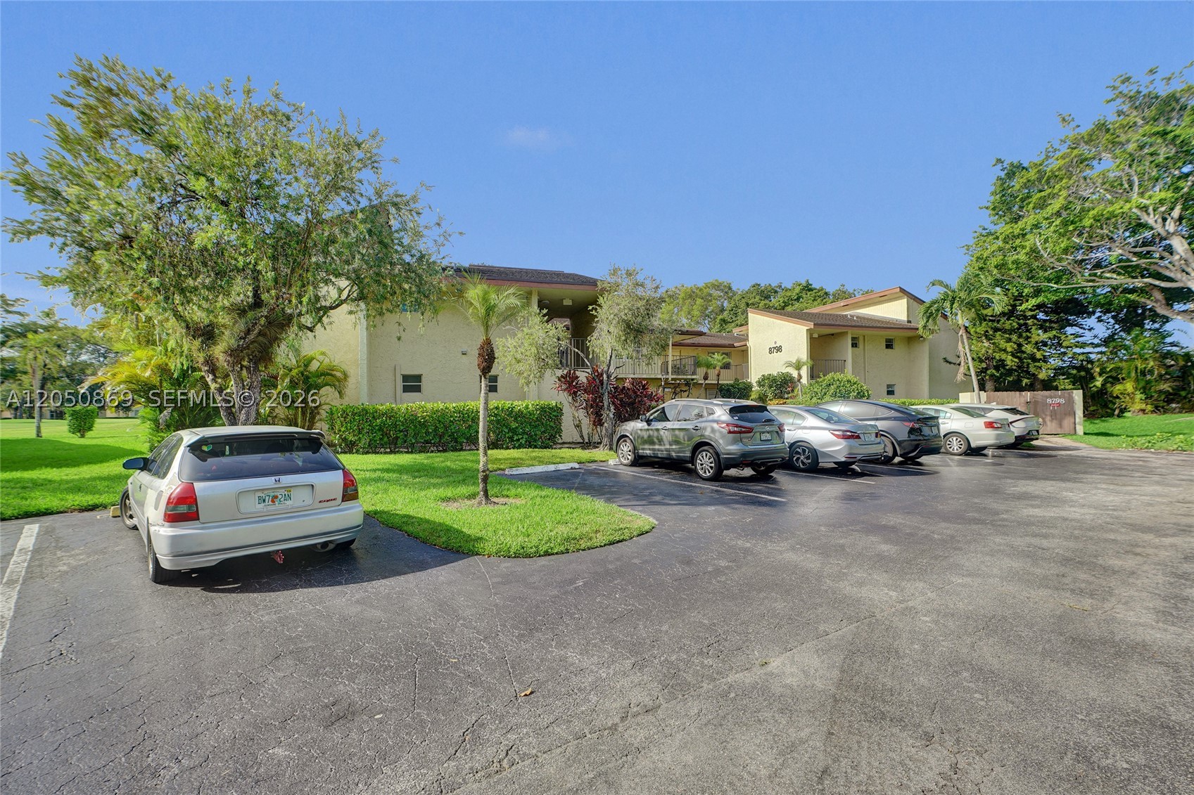 8798 Holly Ct #101, Tamarac FL 33321