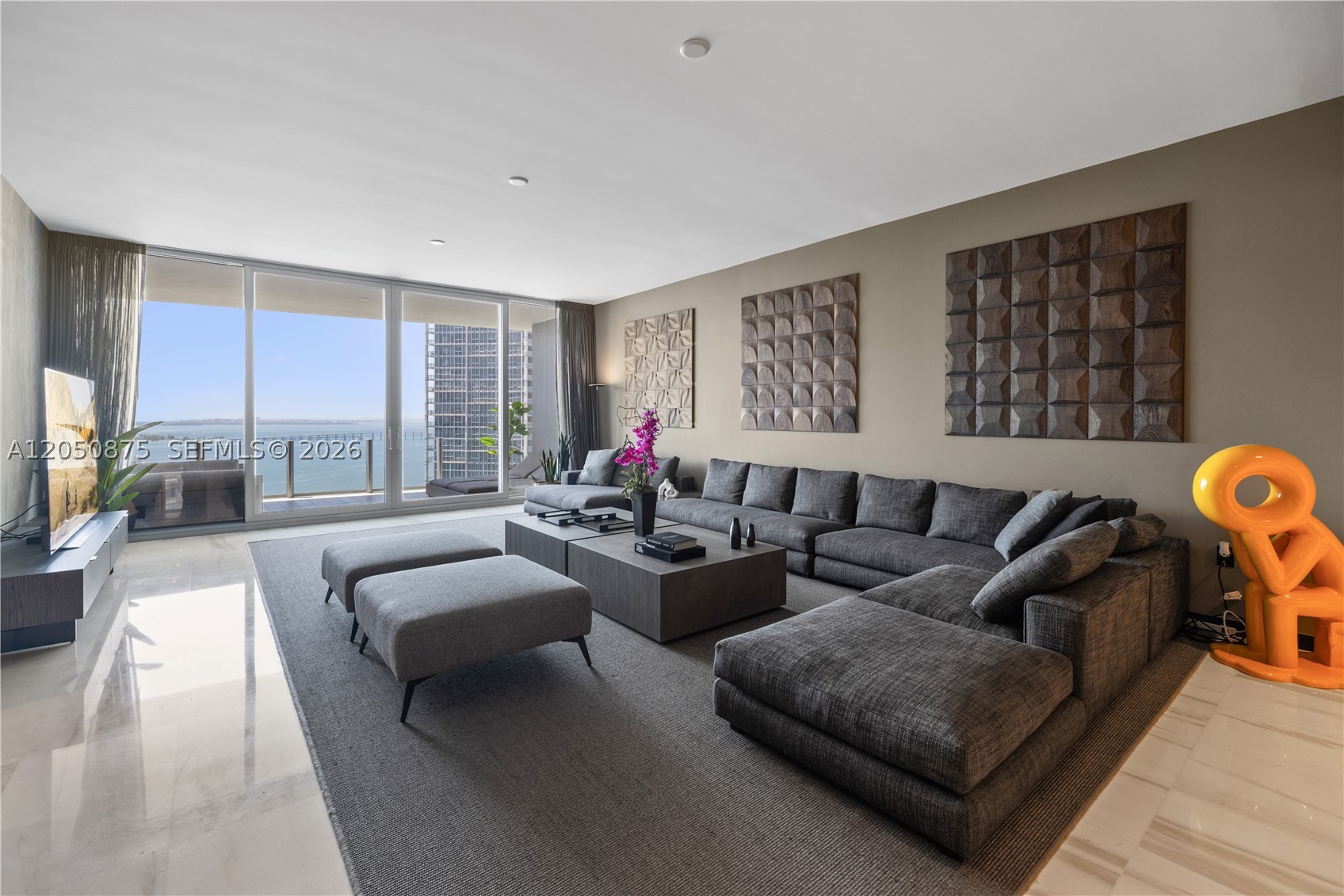 300 Biscayne Blvd Way #3104, Miami FL 33131