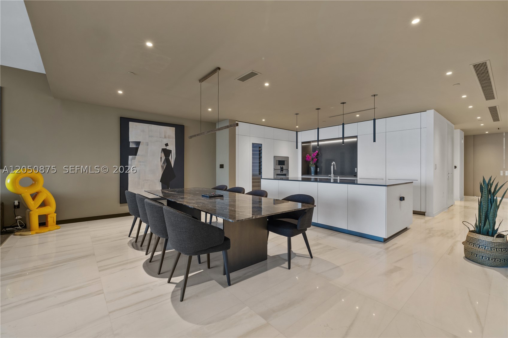 300 Biscayne Blvd Way #3104, Miami FL 33131