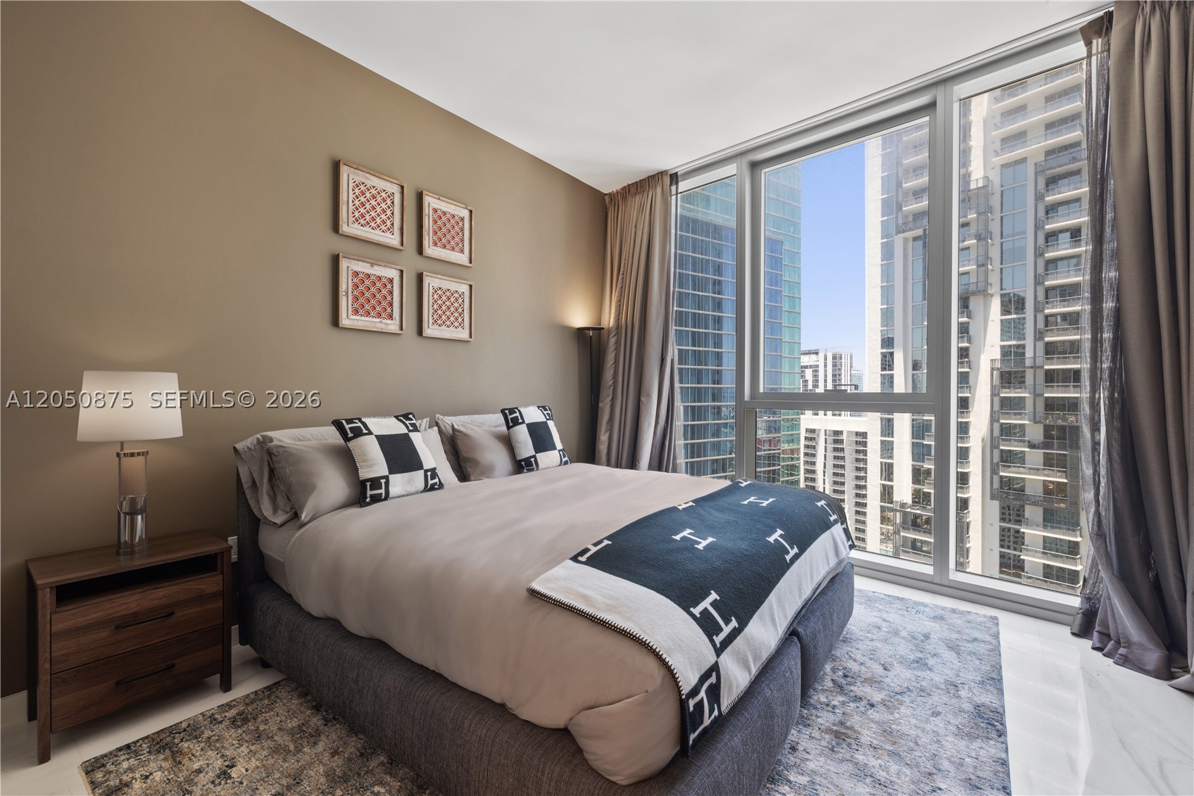 300 Biscayne Blvd Way #3104, Miami FL 33131