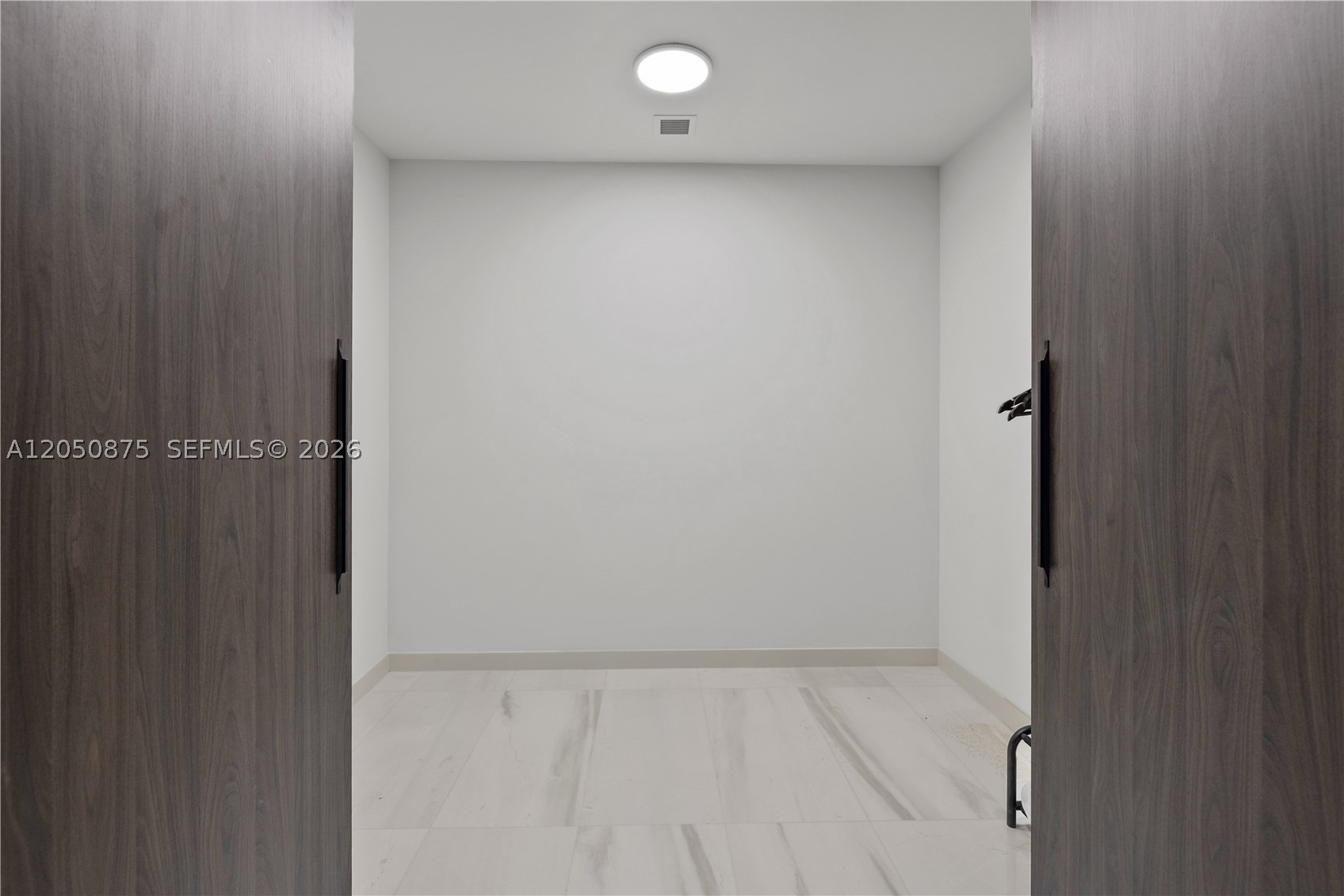 300 Biscayne Blvd Way #3104, Miami FL 33131