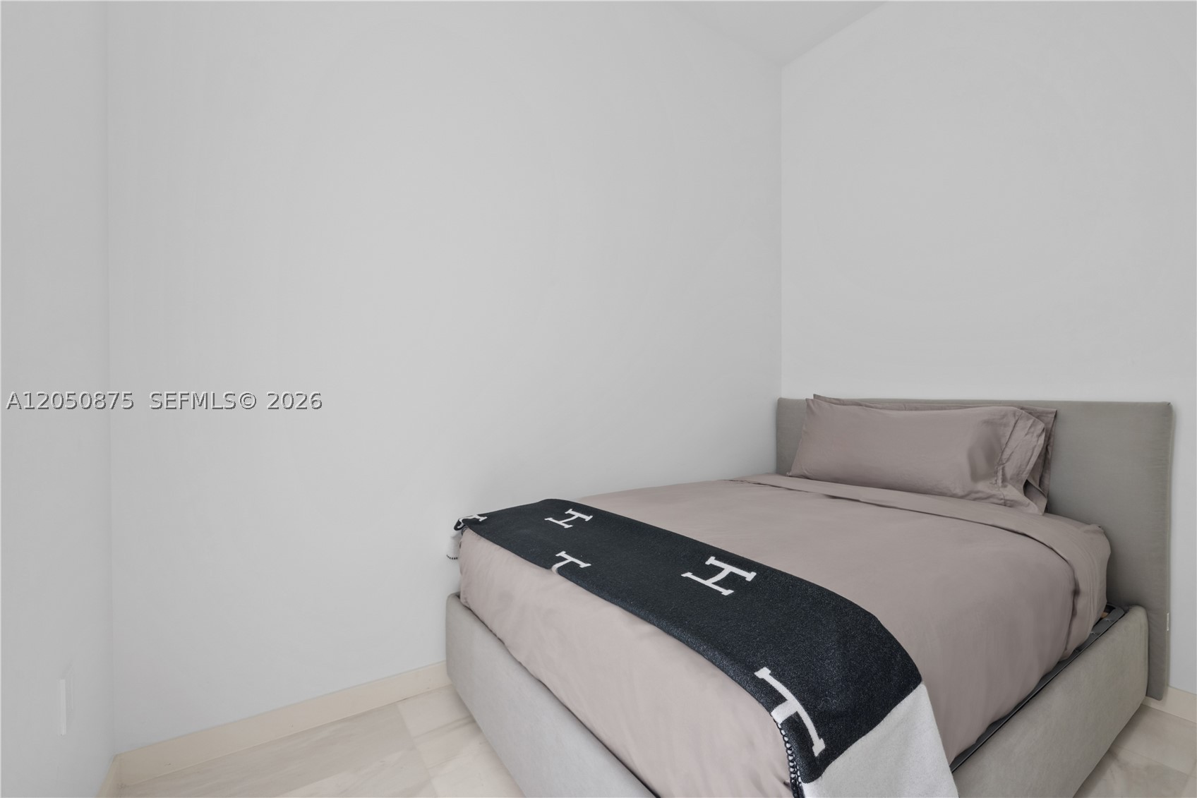 300 Biscayne Blvd Way #3104, Miami FL 33131