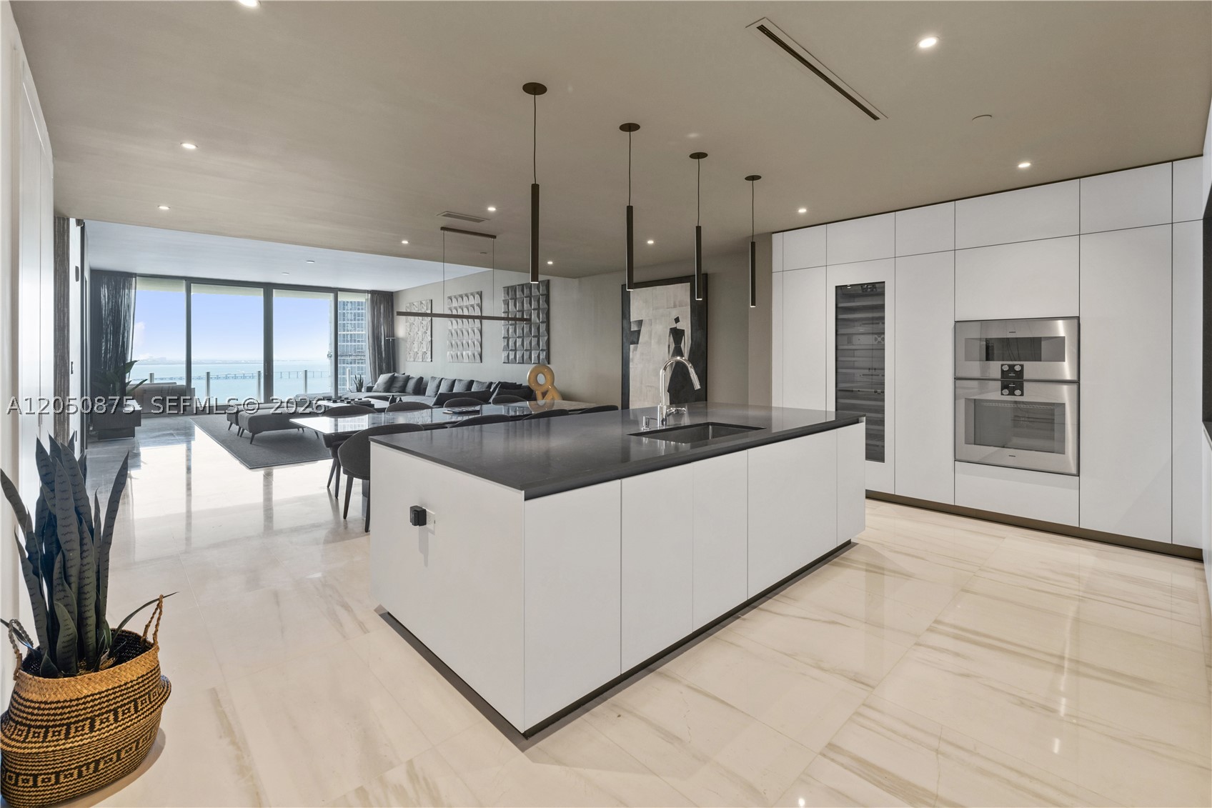 300 Biscayne Blvd Way #3104, Miami FL 33131
