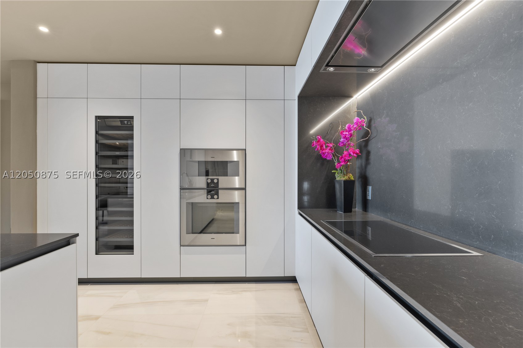 300 Biscayne Blvd Way #3104, Miami FL 33131