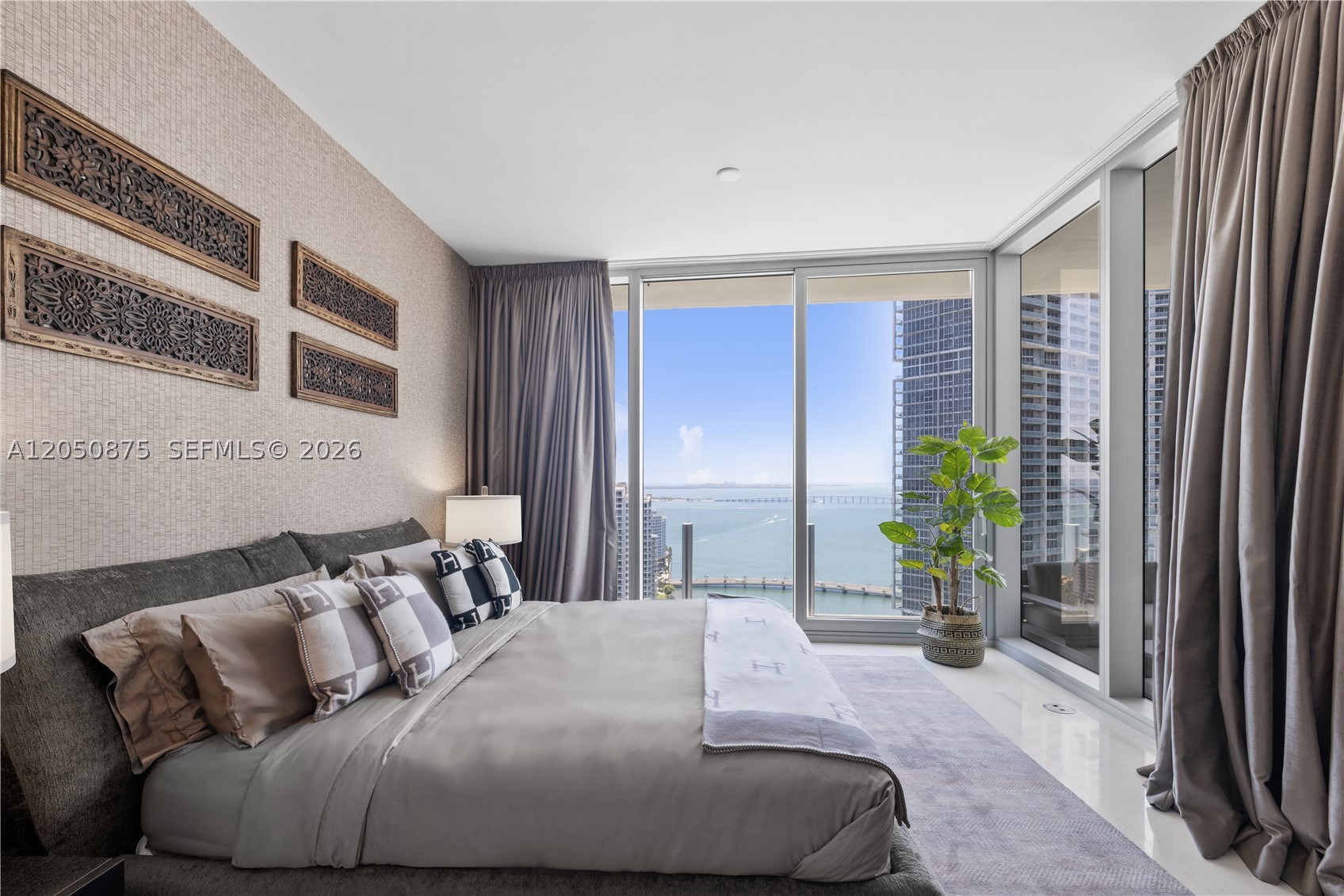 300 Biscayne Blvd Way #3104, Miami FL 33131
