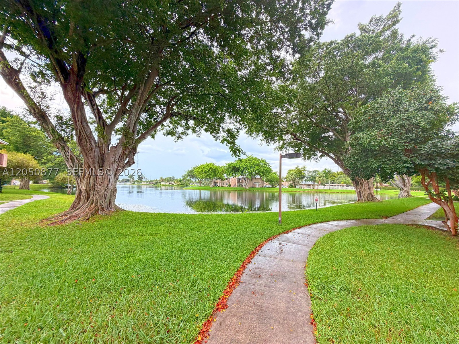 2451 NW 96th Ter #21B, Pembroke Pines FL 33024