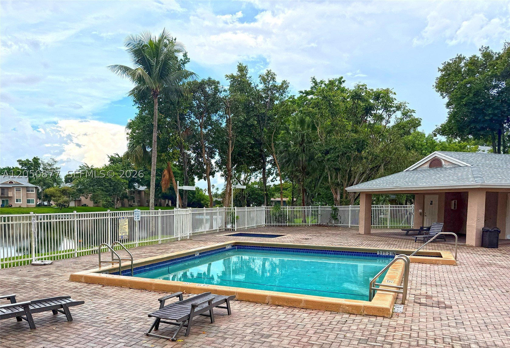 2451 NW 96th Ter #21B, Pembroke Pines FL 33024