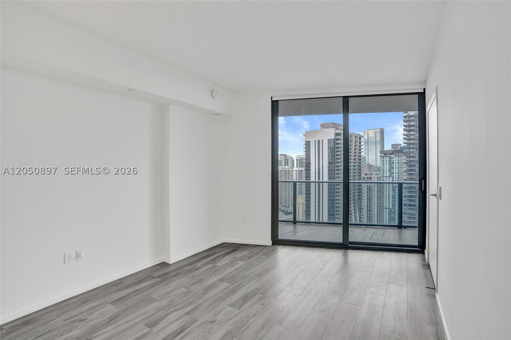801 S Miami Ave #3903, Miami FL 33130