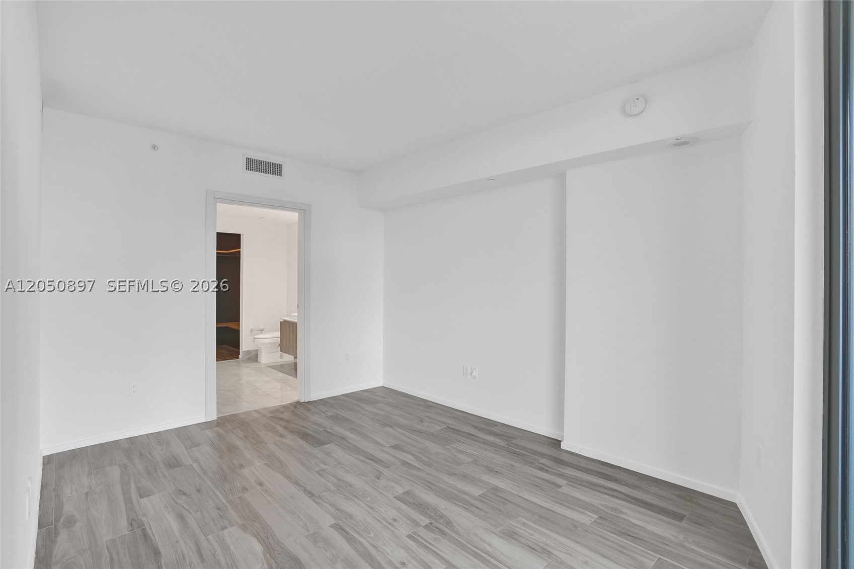 801 S Miami Ave #3903, Miami FL 33130
