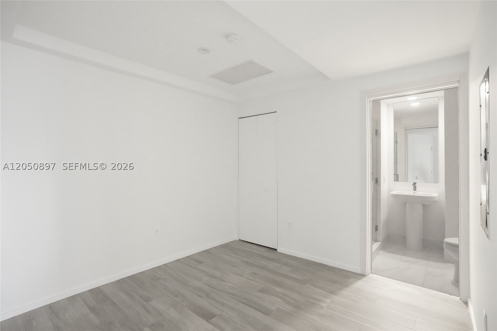 801 S Miami Ave #3903, Miami FL 33130