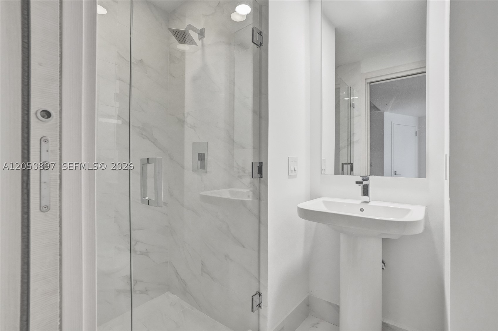 801 S Miami Ave #3903, Miami FL 33130
