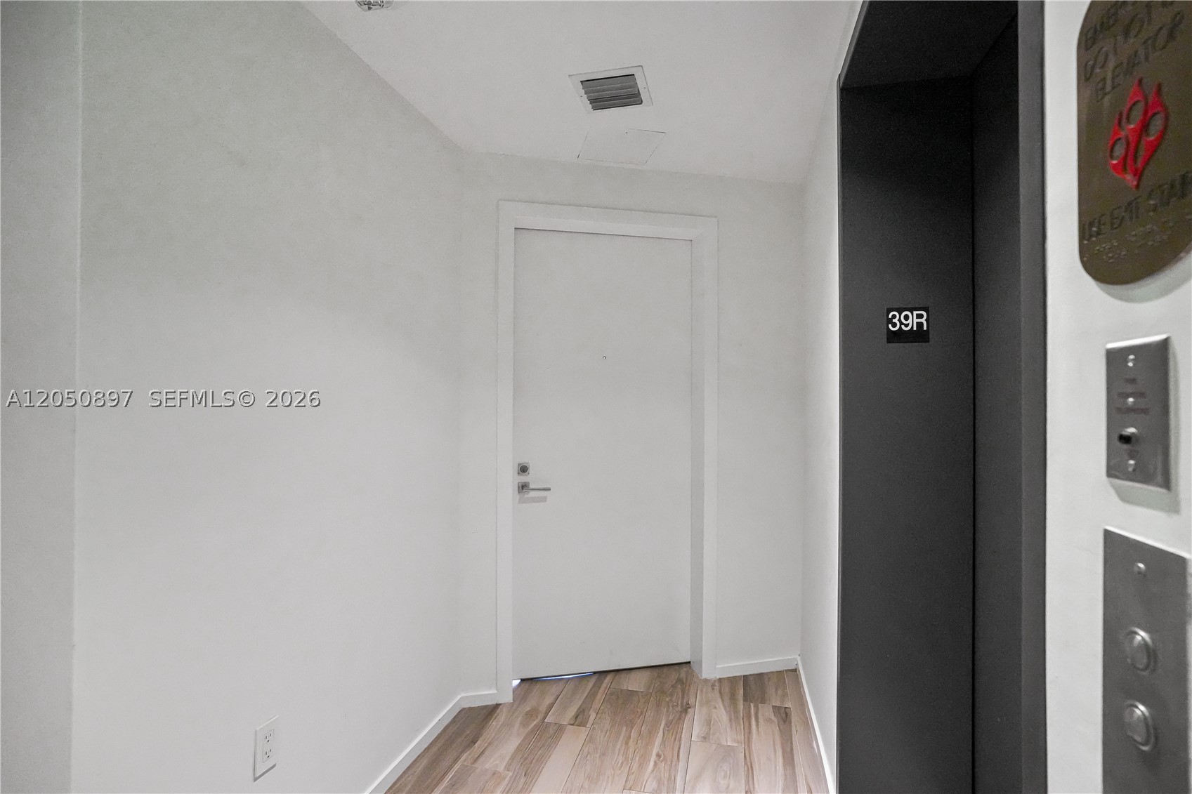 801 S Miami Ave #3903, Miami FL 33130