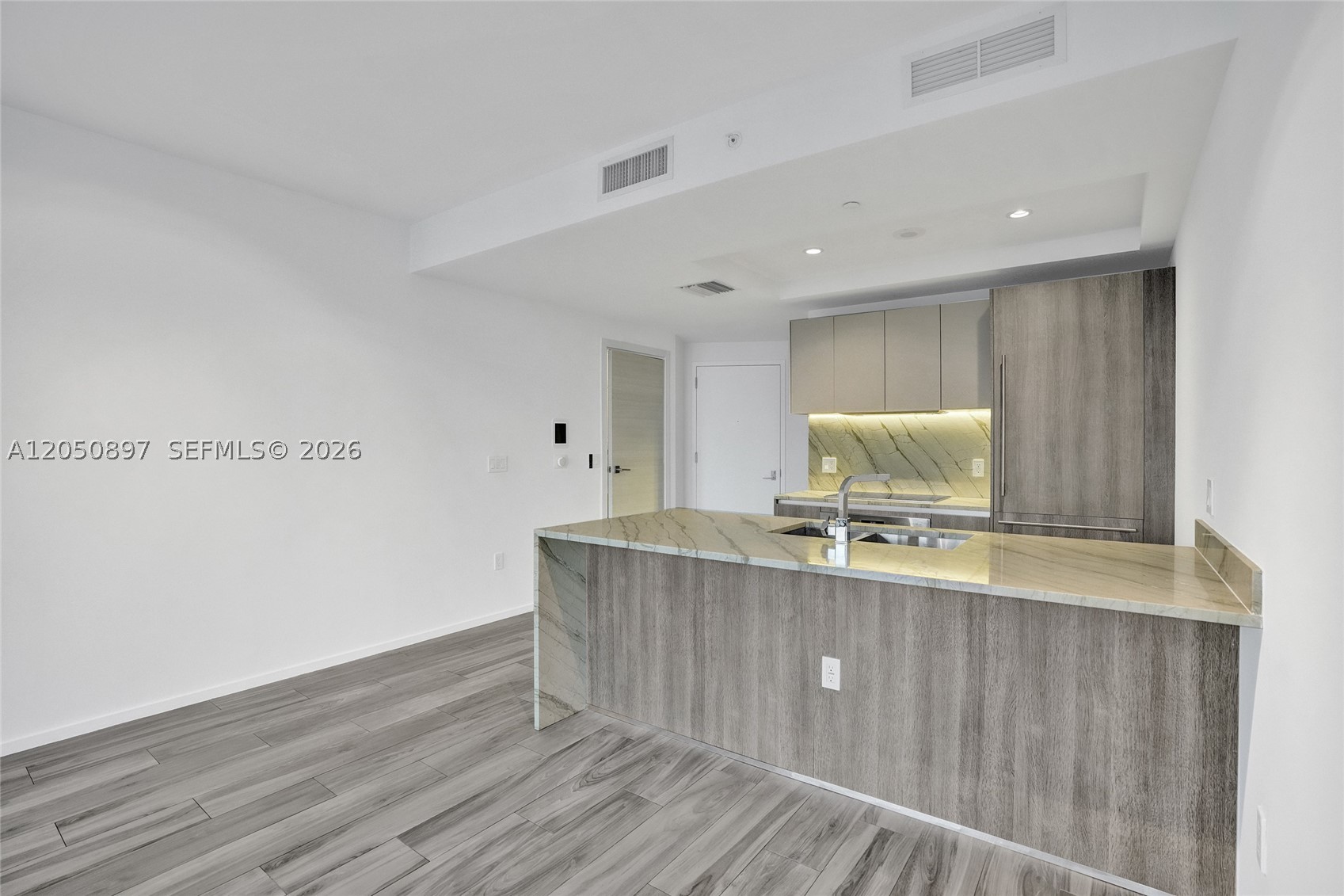 801 S Miami Ave #3903, Miami FL 33130