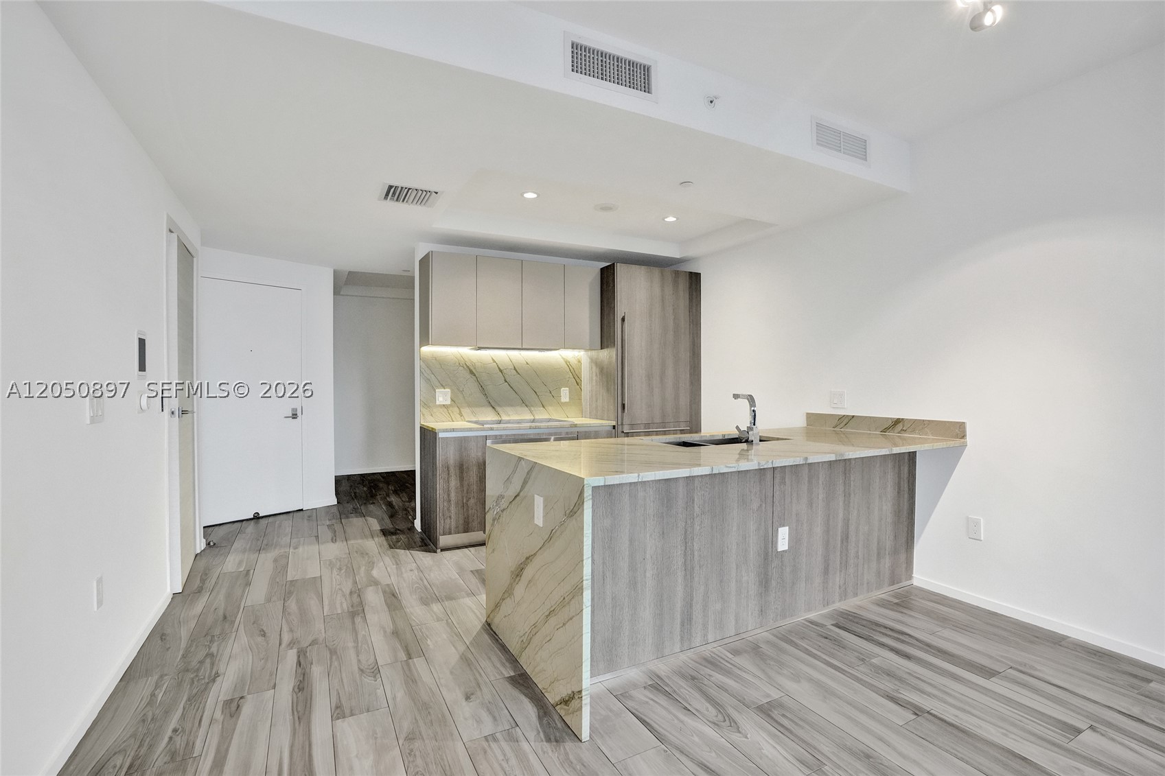 801 S Miami Ave #3903, Miami FL 33130